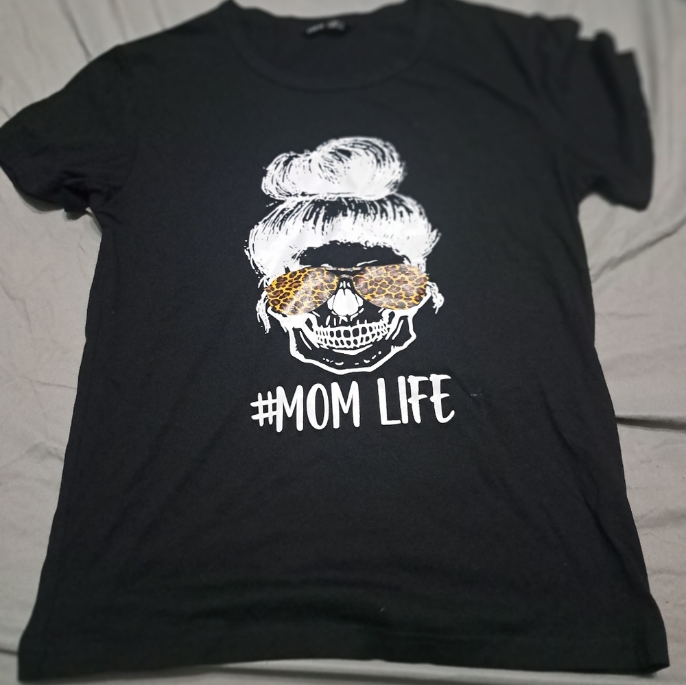 3 women   t- shirts
